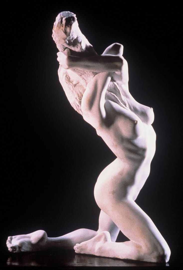 Femme tenant le désir -sculpture- cours 